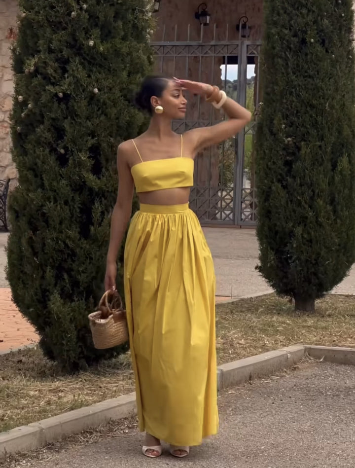 Ladies' set consisting of a crop top and a long skirt with an elegant ruffle design Lune London