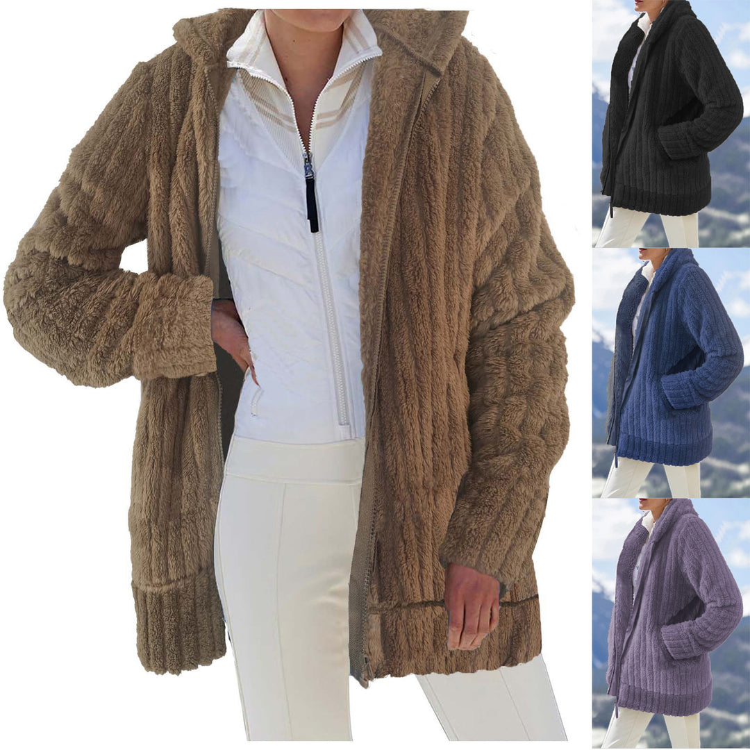 Ladies Cozy Fleece Jacket with High Collar and Chic Voluminous Cut
