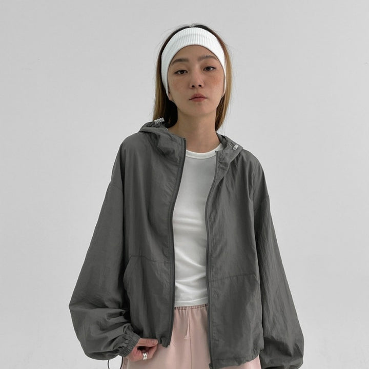 Veste coupe-vent légère pour femmes avec cordon de serrage ajustable Chic & Stil