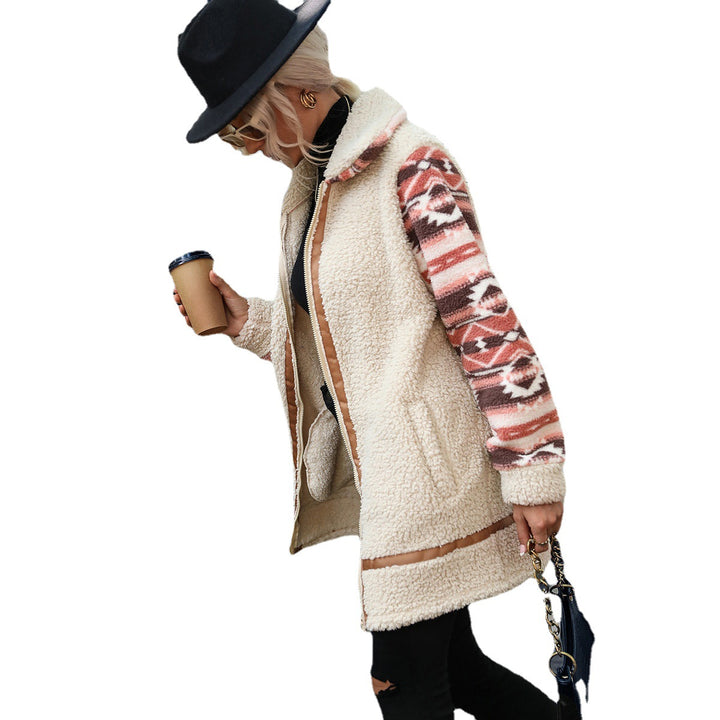 Long fleece-lined jacket for women with trendy pattern and practical integrated pockets Lune London