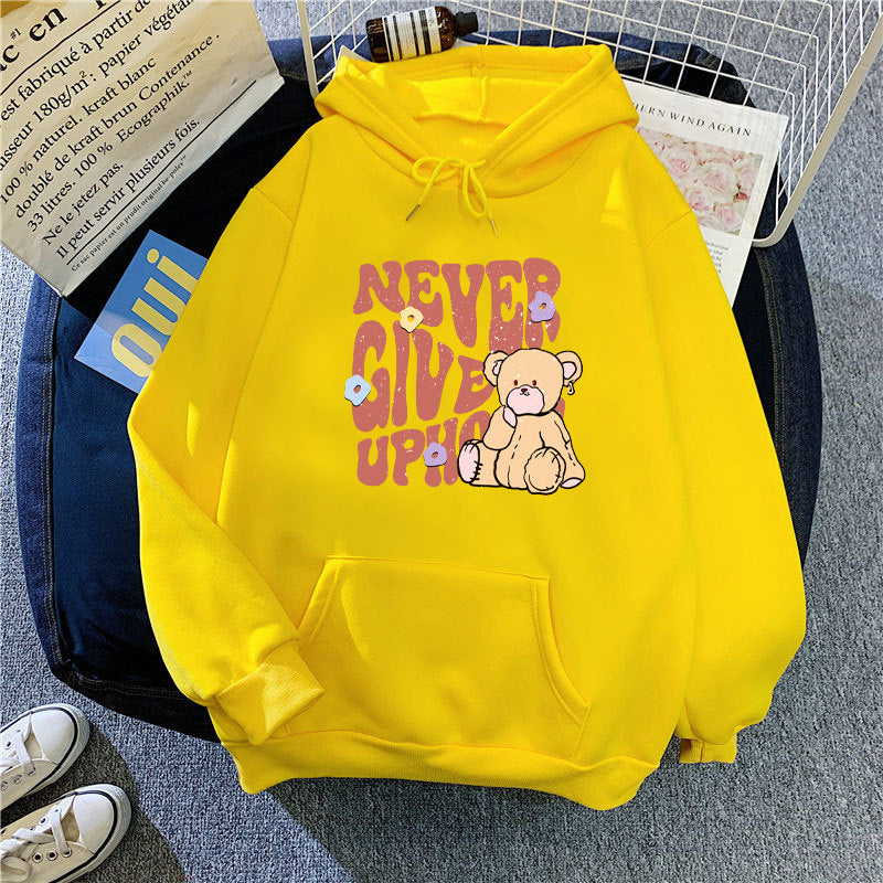 Women's hoodie with motivational bear design Chic & Stil