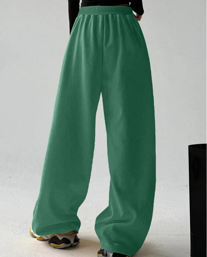 Loose leisure pants for women with elastic waistband and side pockets Lune London