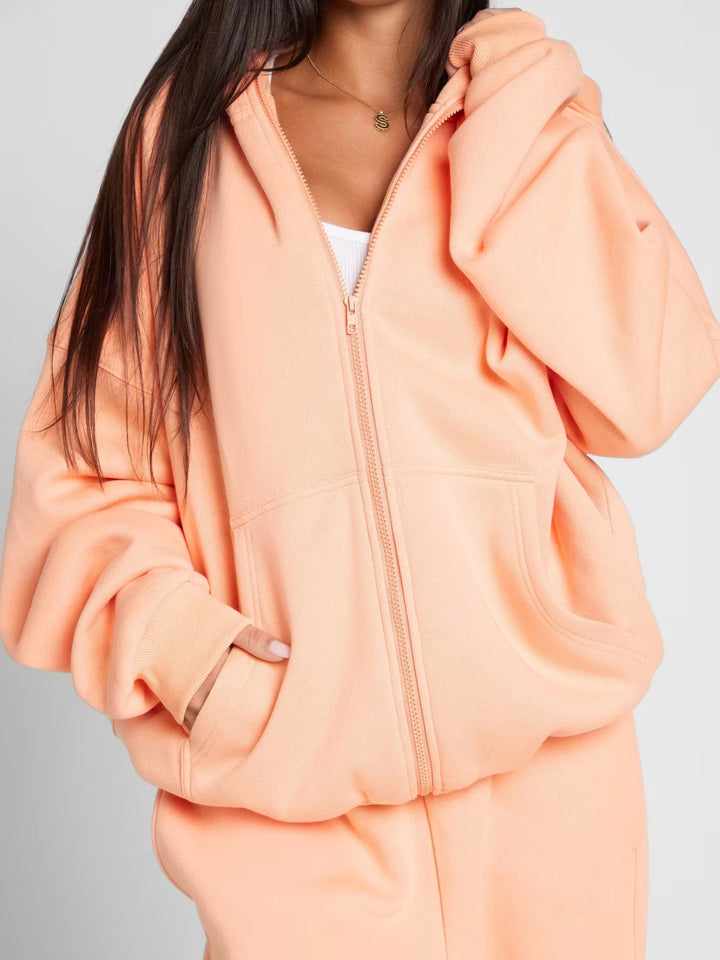 Oversized hoodie for women with a comfortable fit and deep pockets Lune London