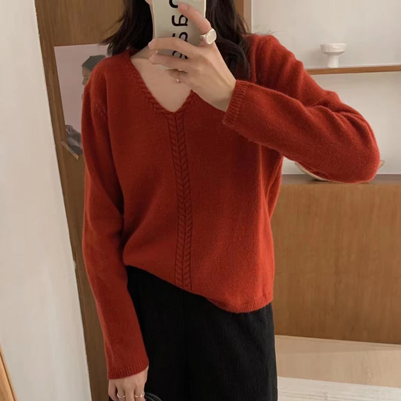 Pull élégant pour femmes en V avec un motif de câble fin Chic & Stil
