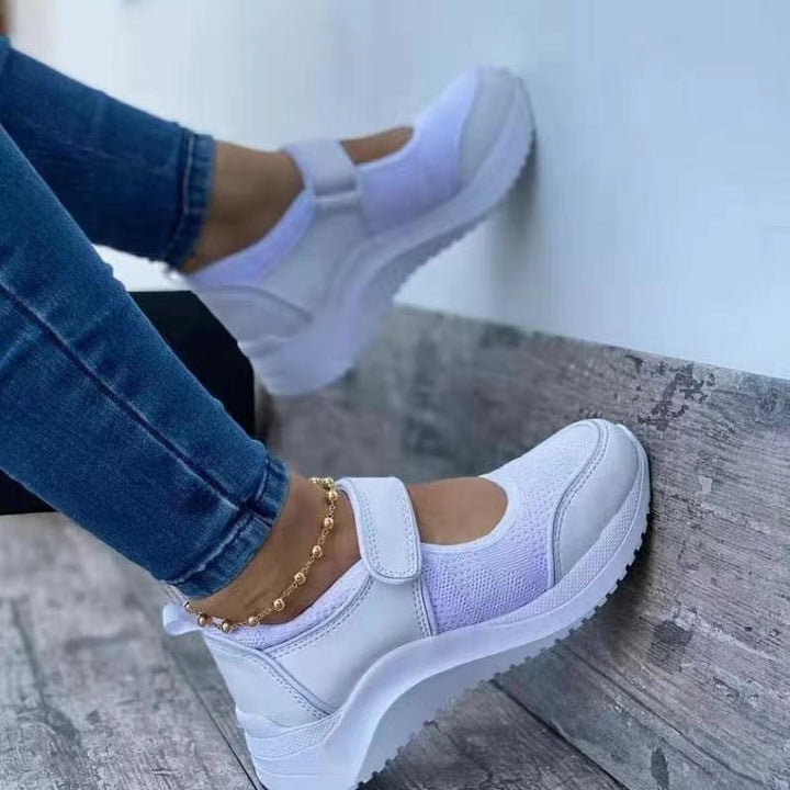 Comfortable laced sneakers for women with elastic band and breathable surface Lune London