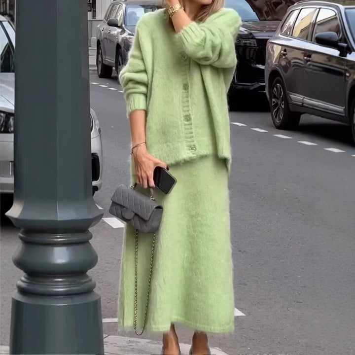 Ladies cozy sweater and midi skirt set Lune London