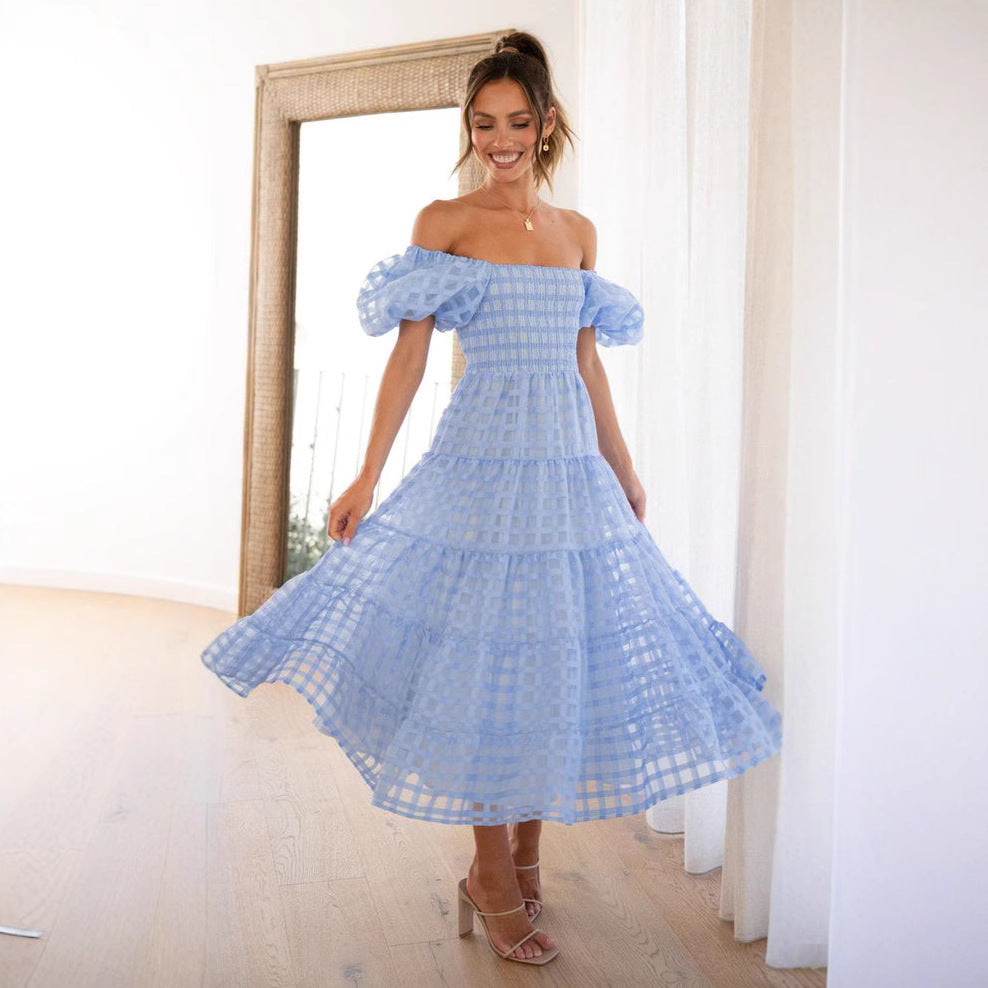 Robe maxi pour femmes avec des manches bouffantes aérées et un corsage froncé Chic & Stil