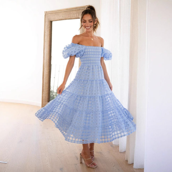 Robe maxi pour femmes avec des manches bouffantes aérées et un corsage froncé Chic & Stil