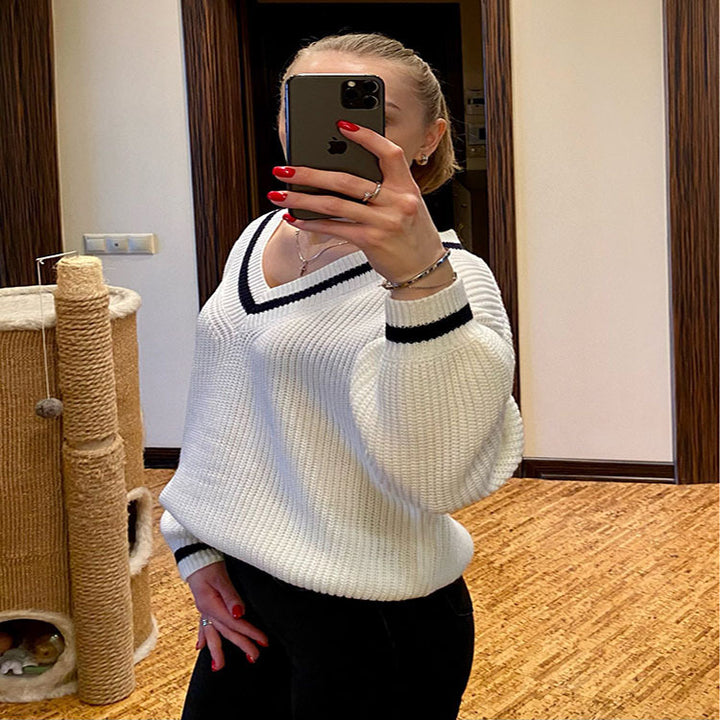 Women's V-neck sweater with contrasting stripes Lune London