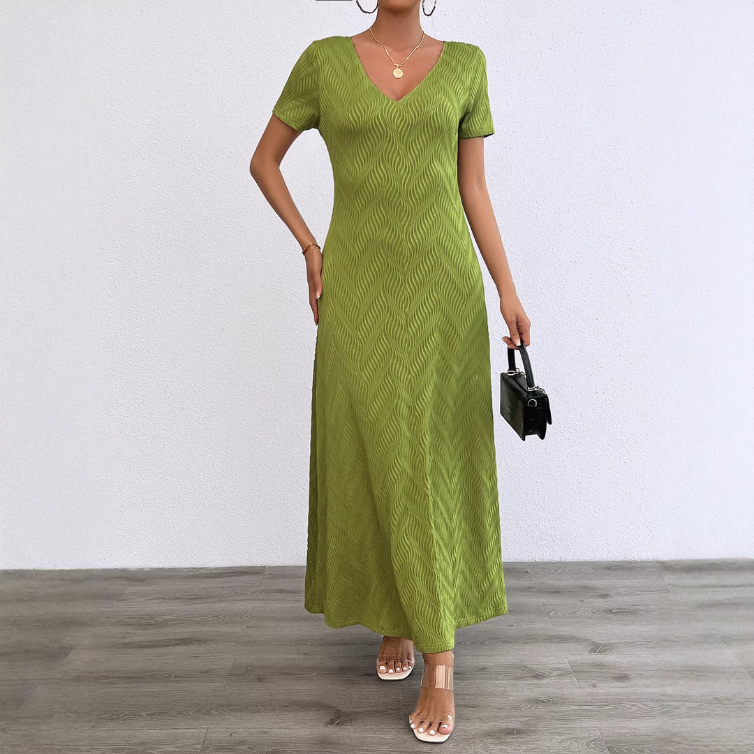 Maxi dress with long sleeves for women with elegant V neck and ribbed texture Chic & Stil