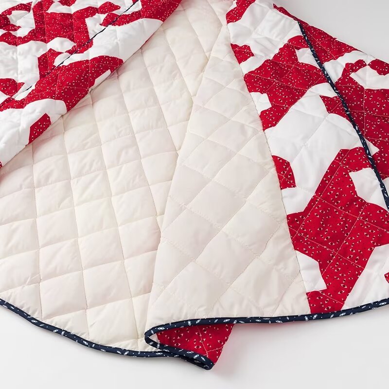 Quilted jacket for ladies with modern geometric pattern and open cut Lune London