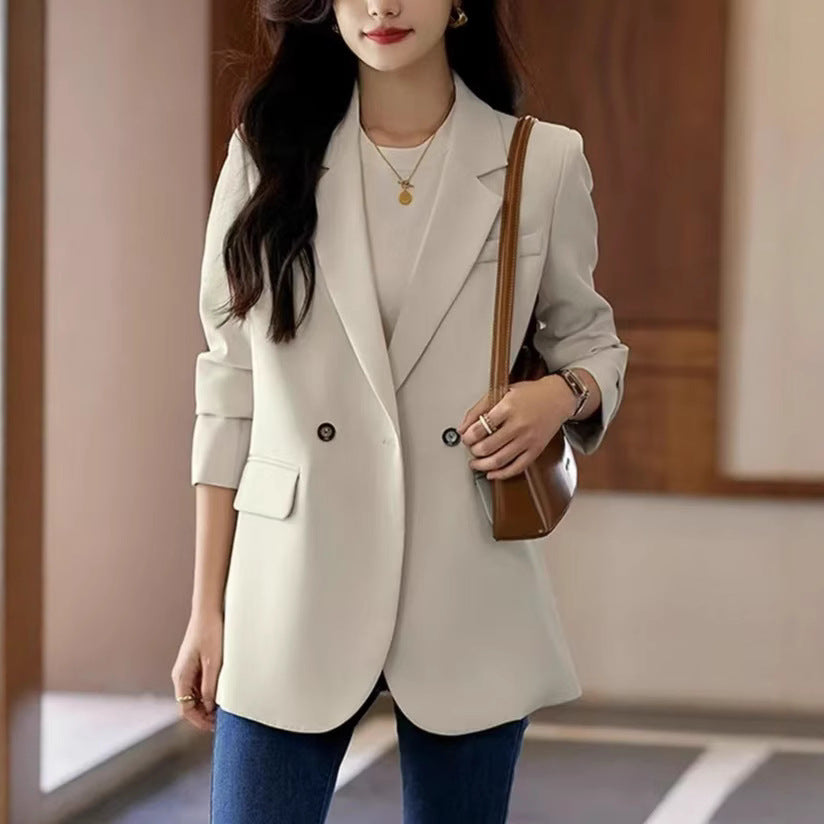 Blazer moderne femme avec coupe texturée et détails de boutons décoratifs Chic & Stil
