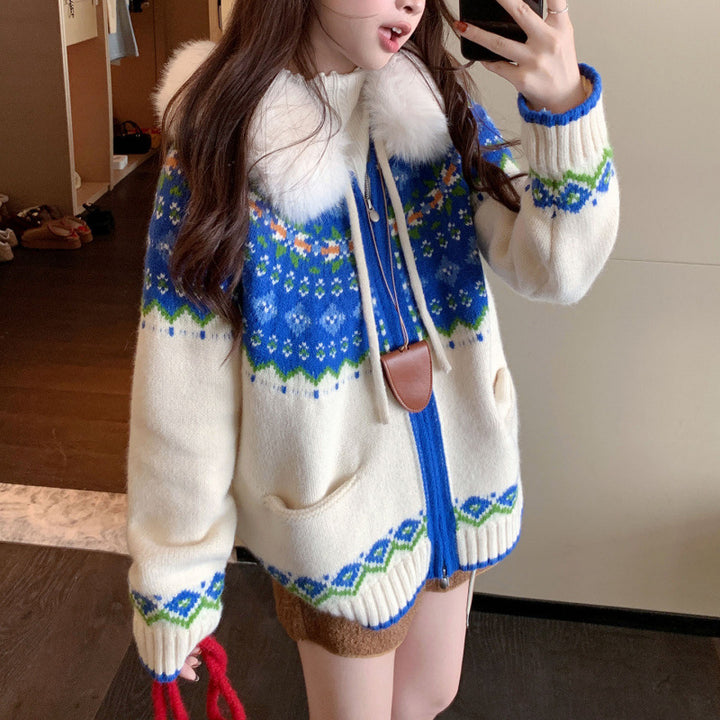 Cardigan pour femmes avec motif norvégien tendance et col en fausse fourrure luxueuse Chic & Stil