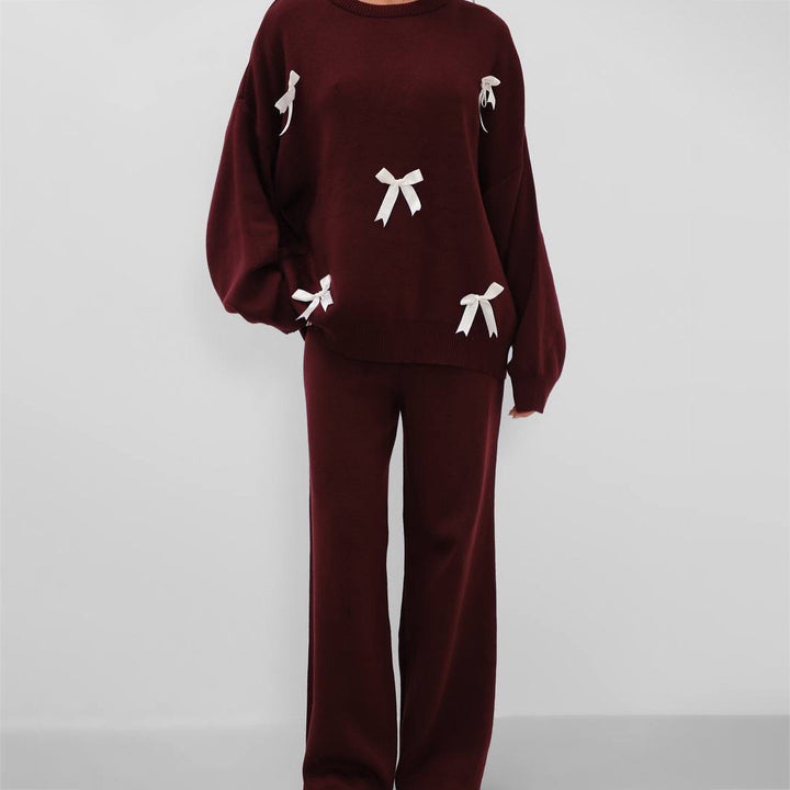 Comfortable knit outfit for women with high-quality applications Lune London
