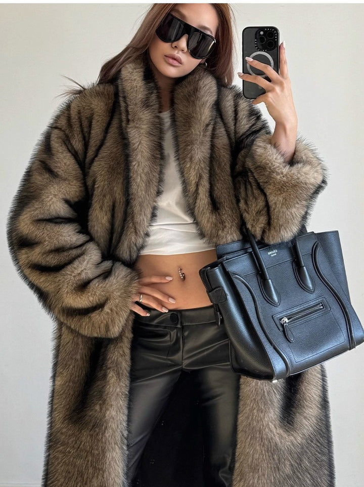 Women Elegant and Voluminous Faux Fur Coat Lune London