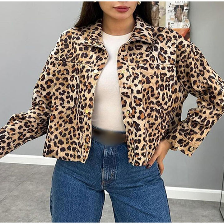 Trendy women's jacket in leopard design Lune London