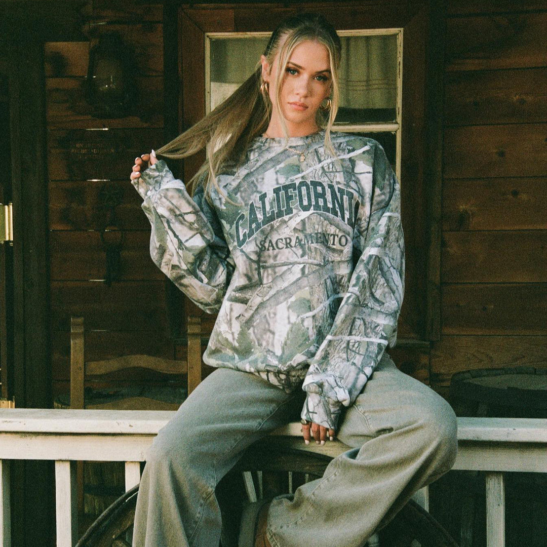 Casual sweatshirt for women with artistic camouflage pattern Lune London