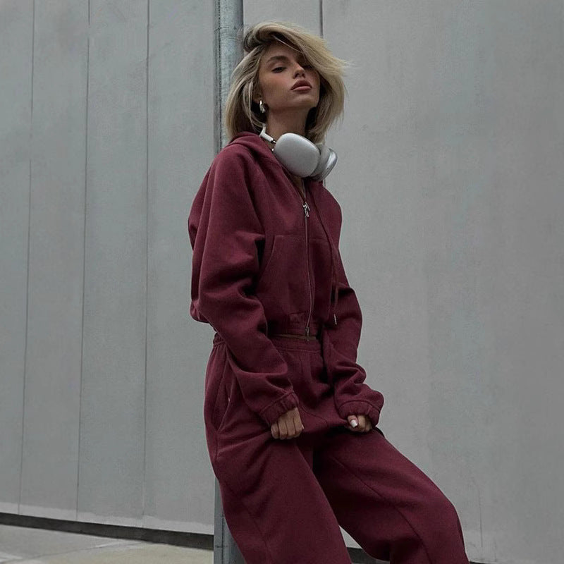 Women's sporty hoodie set with high collar and comfortable pants Lune London
