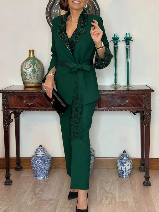Costume Élégant pour Femmes avec Rebords Scintillants Chic & Stil