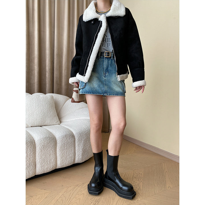 Women's fashionable teddy jacket with contrasting details Chic & Stil
