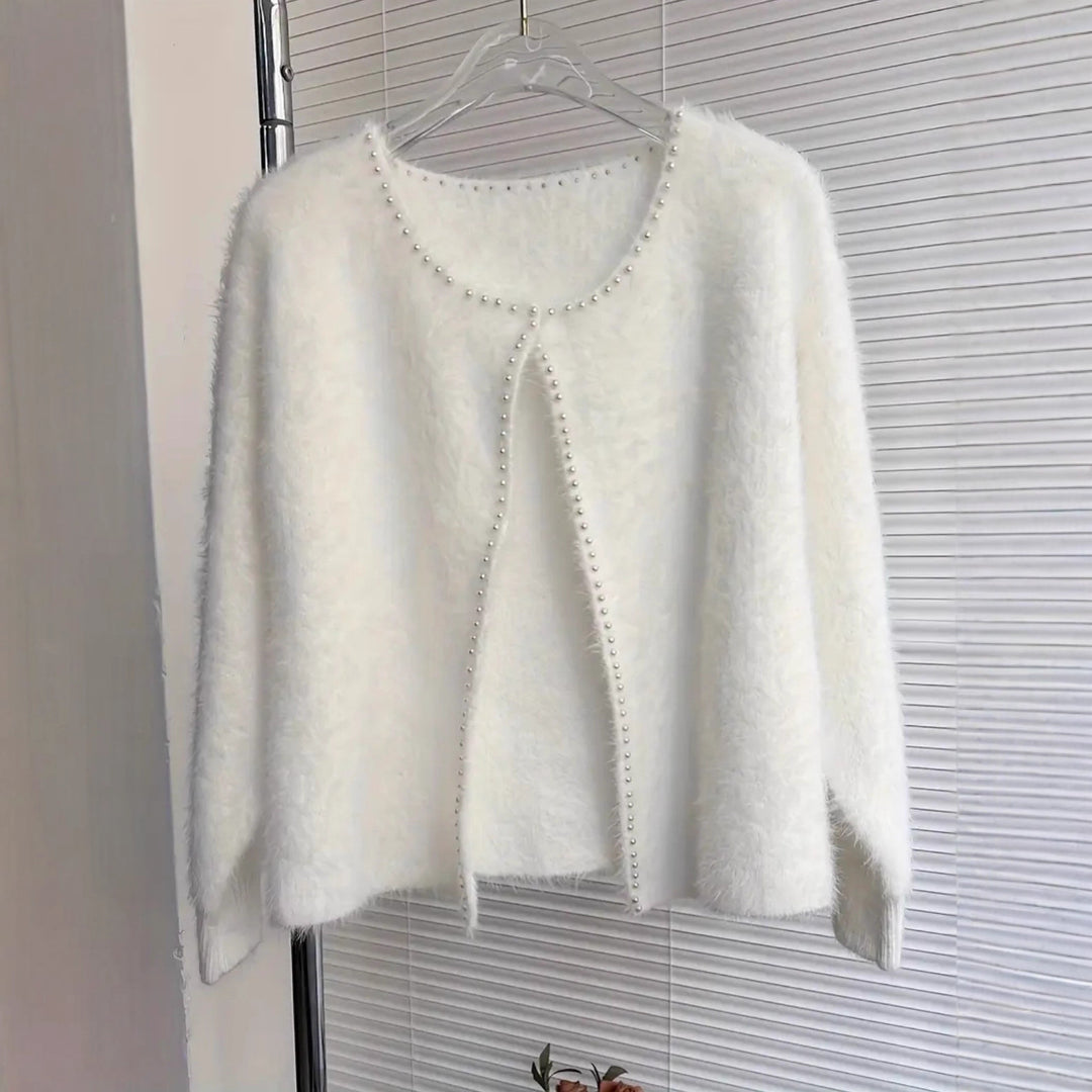 Ladies plush cardigan with pearl button and casual fit Lune London