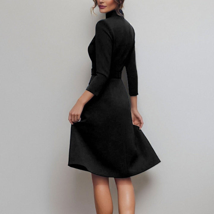 Robe fourreau élégante pour femmes avec ceinture à la taille et coupe structurée Chic & Stil