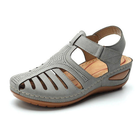Breathable comfort sandals for women with adjustable strap and ergonomic sole Lune London