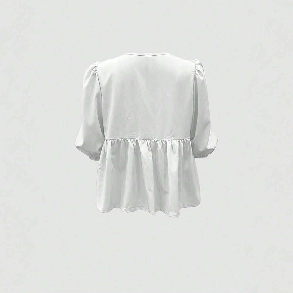 Blouse for women with playful ruffle details and a relaxed fit Chic & Stil