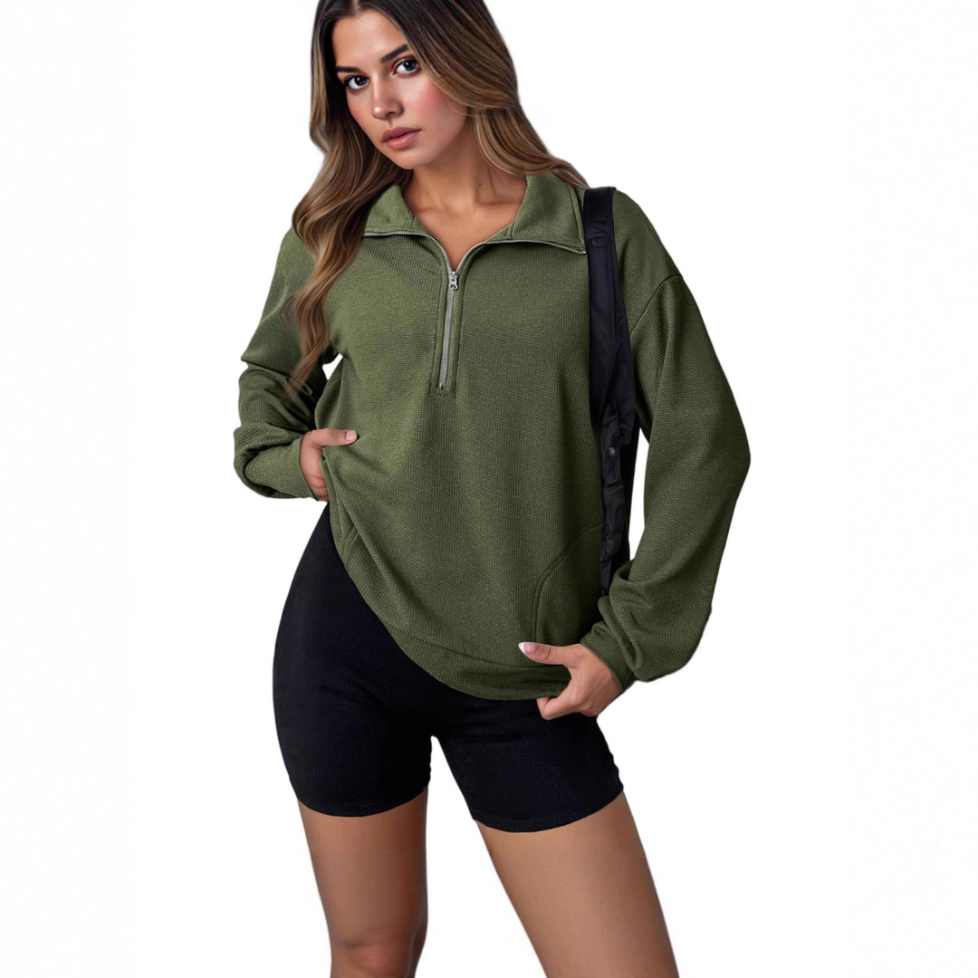 Casual hooded sweatshirt for women with zipper and practical pockets Lune London