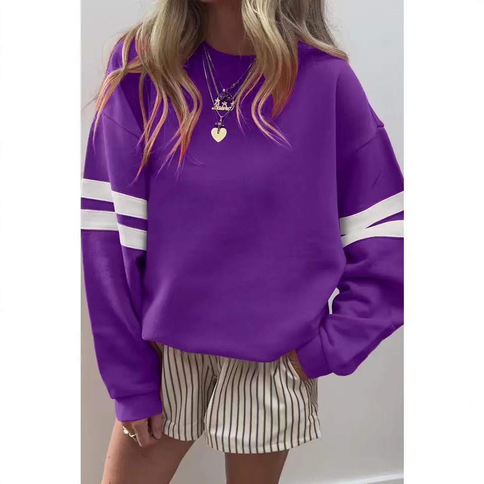 Oversized sporty sweater for women with striped accents and a casual fit Lune London