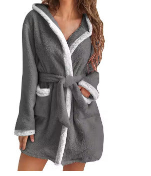 Ladies Cozy Fleece Bathrobe with Hood and Practical Pockets Lune London