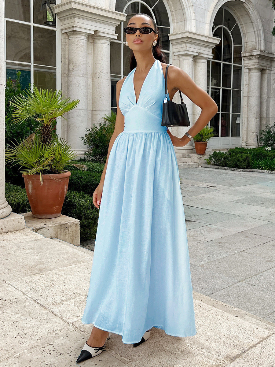Elegant maxi dress for women with open back design and flowing skirt Lune London