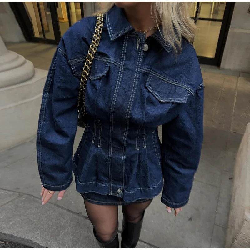 Veste en jean stylée pour femmes avec des manches larges et un design ajusté Chic & Stil