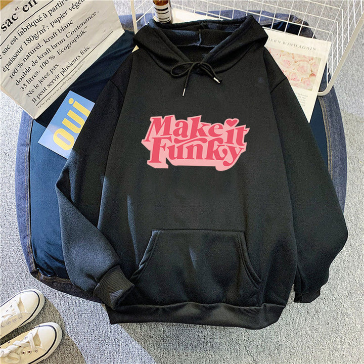 Women's hoodie with striking lettering Chic & Stil