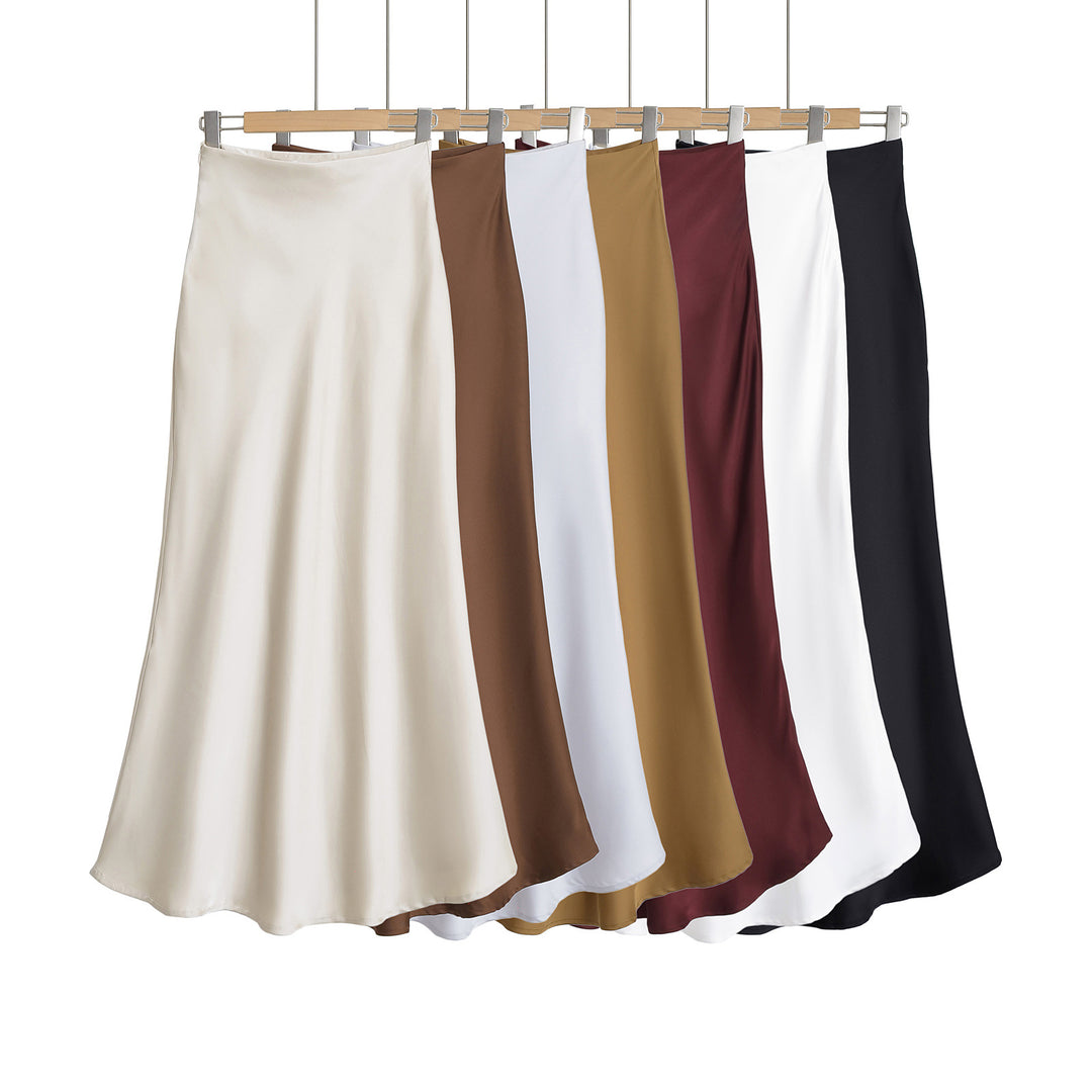 Elegant maxi skirt for ladies in flowing satin fabric with high waist Lune London