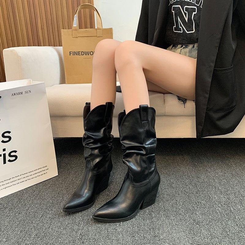 Western boots for women with an elegant drape and a Lune London heel