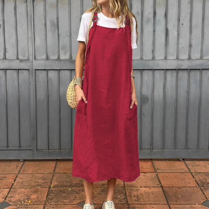 Casual linen dress for women with practical pockets and adjustable straps Lune London