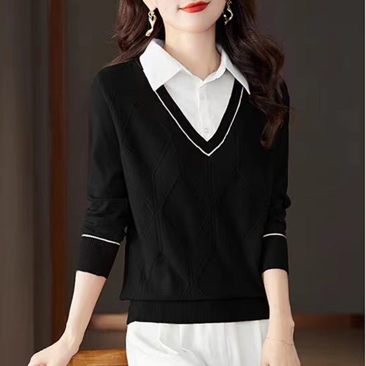 Women's knit sweater with V-neck and textured diamond pattern Lune London