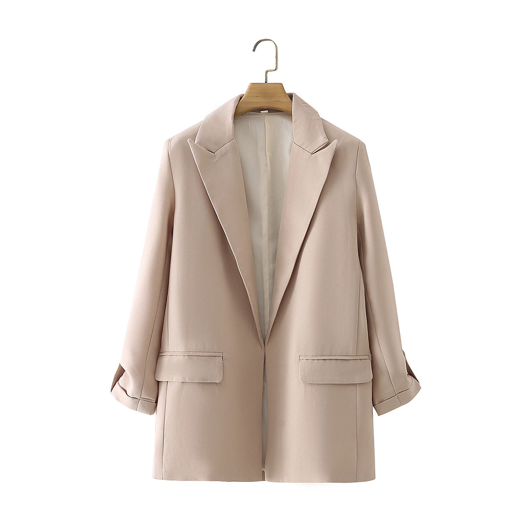 Elegant blazer jacket for women with modern cut and structured fabric Lune London