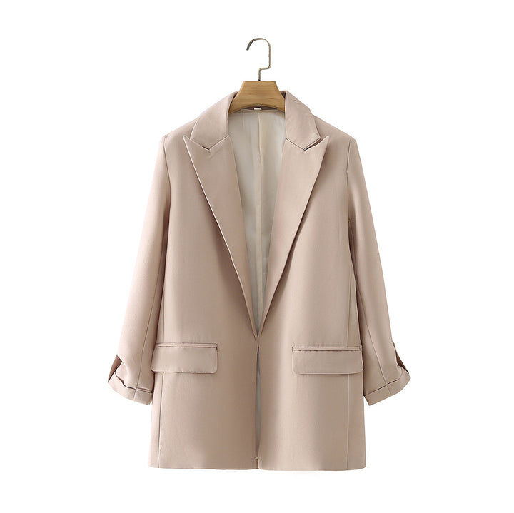 Elegant blazer jacket for women with modern cut and structured fabric Lune London