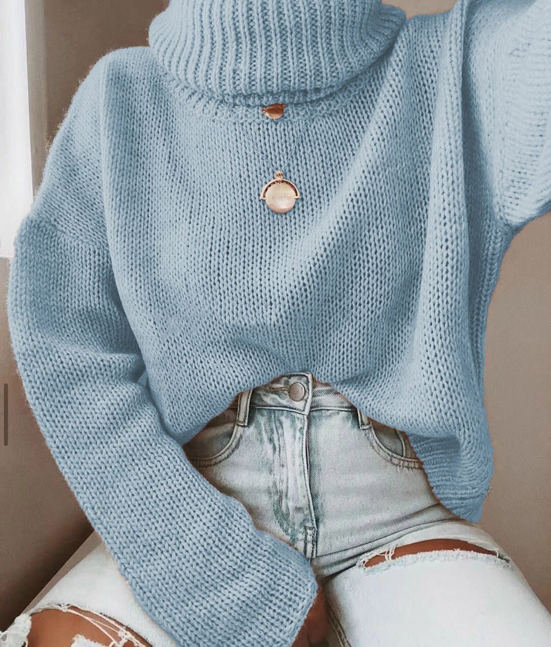 Knitted women's sweater with turtleneck and relaxed fit Lune London