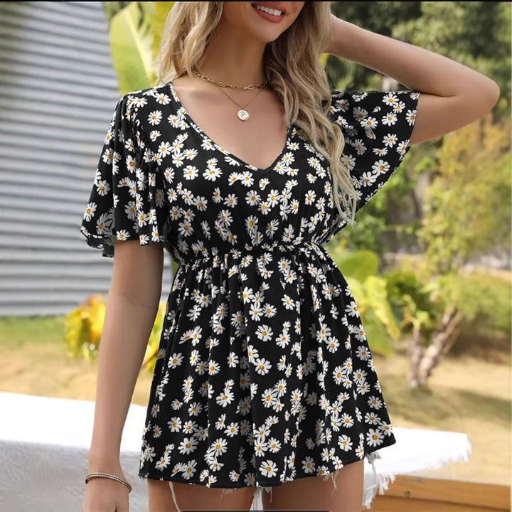 Summer dress for women with a loose fit and elegant ruffle details Lune London
