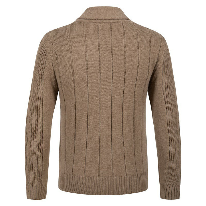 Men's knitted cable pattern jacket with chic and stylish button placket
