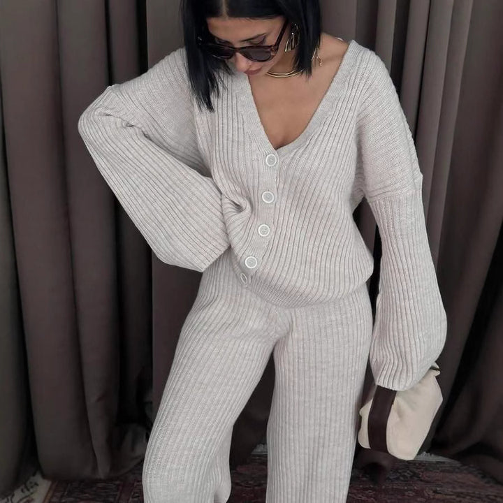 Women's knit set with button details and loose fit Lune London