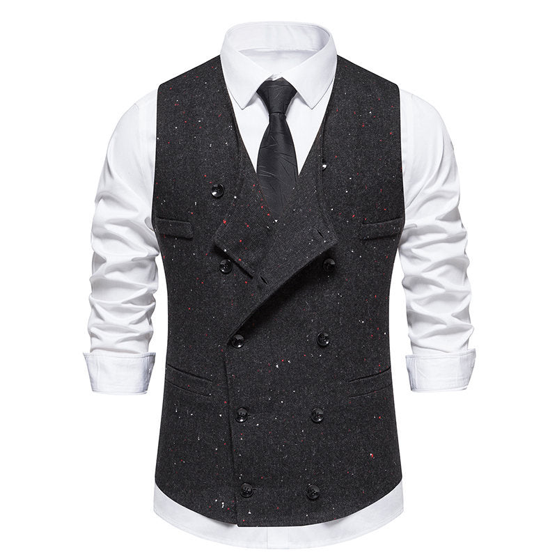 Elegant suit vest for men with double button design and practical pockets Lune London