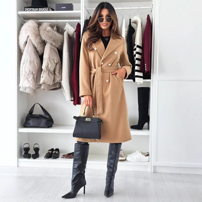 Women's double-stitched trench coat with a cinchable belt and elegant structure Lune London