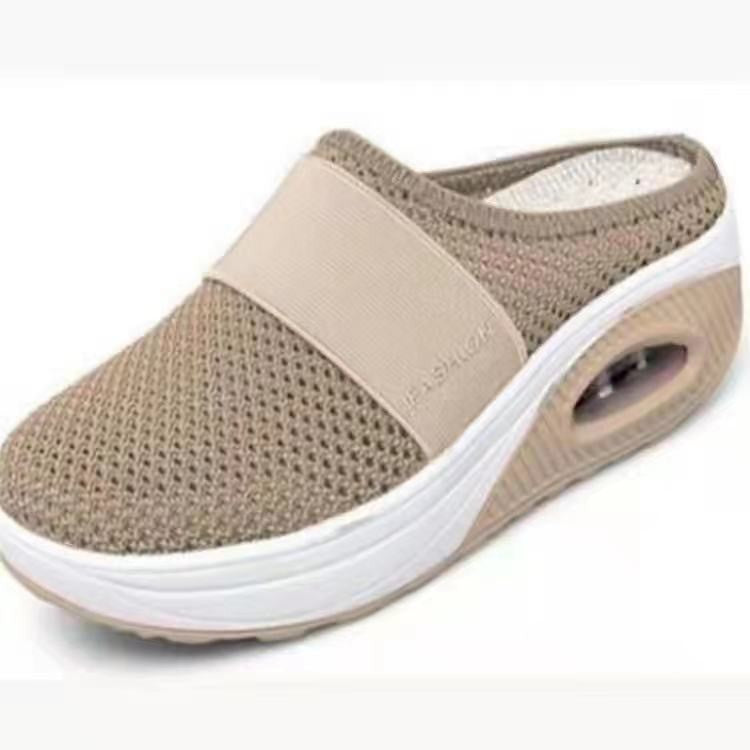 Comfortable wellness clogs for women with breathable upper material and cushioning sole Lune London