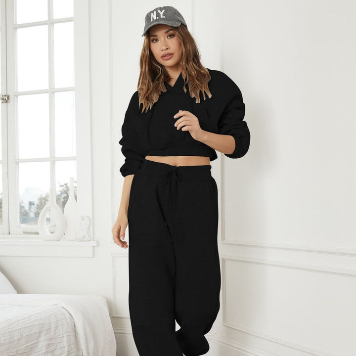 Casual and modern hooded top for women with comfortable jogging pants Lune London