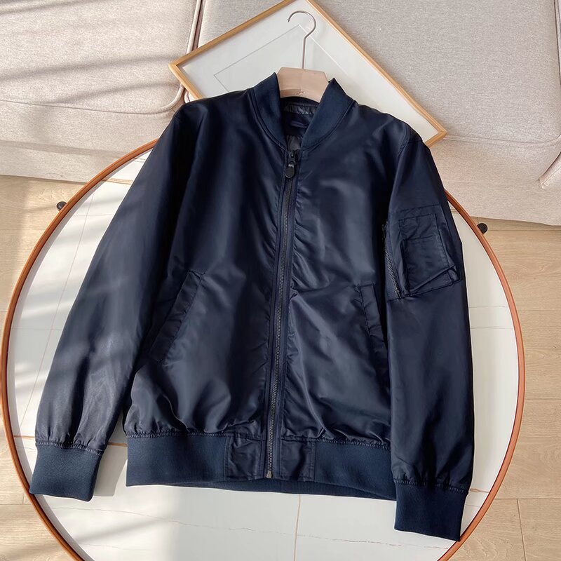 Veste bomber féminine stylée avec poches zippées pratiques Chic & Stil