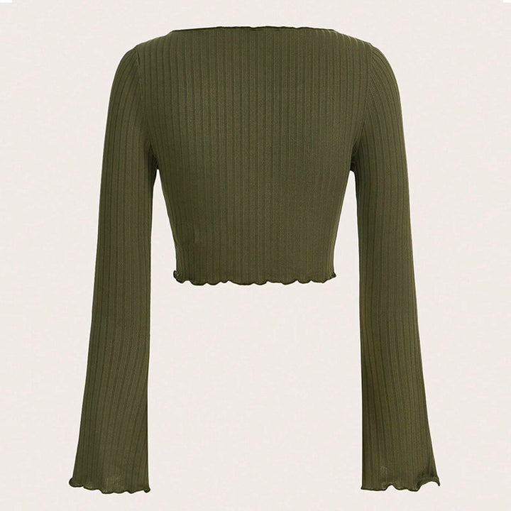 Long sleeve shirt for women, cropped, with asymmetrical hem and elegant ruffle details Chic & Stil